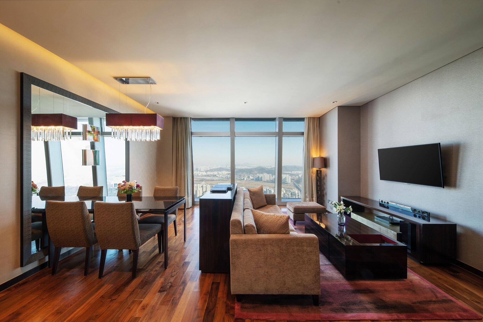 Oakwood Premier Incheon Aparthotel Exterior photo