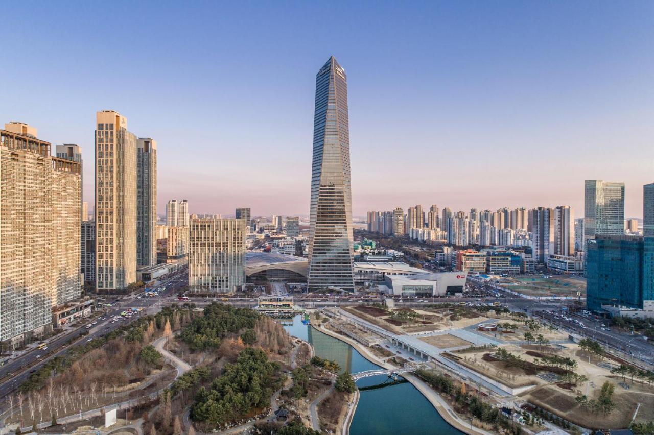 Oakwood Premier Incheon Aparthotel Exterior photo